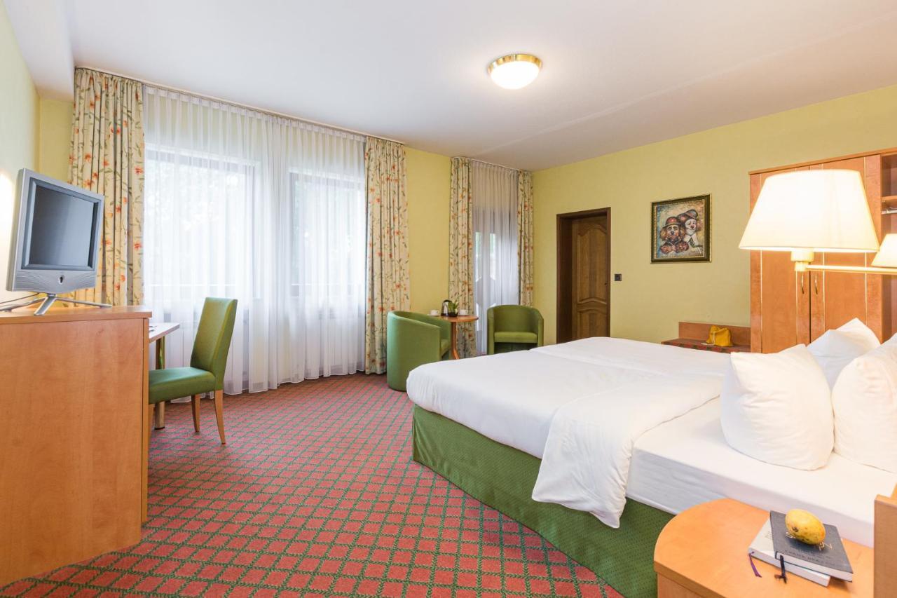 Lohmann'S Kapeller Hof Otel Langenfeld  Dış mekan fotoğraf